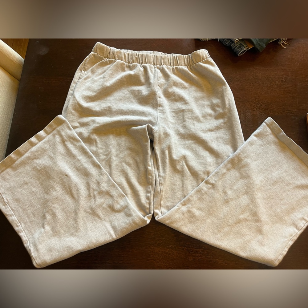 Brandy Melville light great wide leg sweat pants